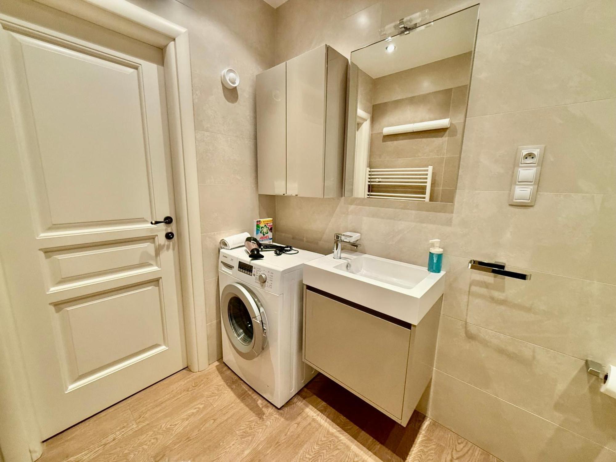Unique Charles Bridge 2bdr Apartment. Appartamento