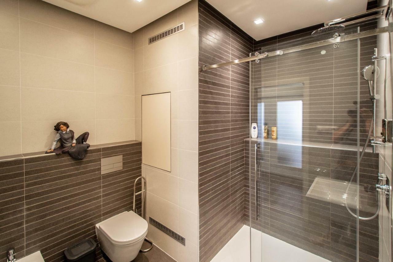 Unique Charles Bridge 2bdr Apartment. Appartamento *