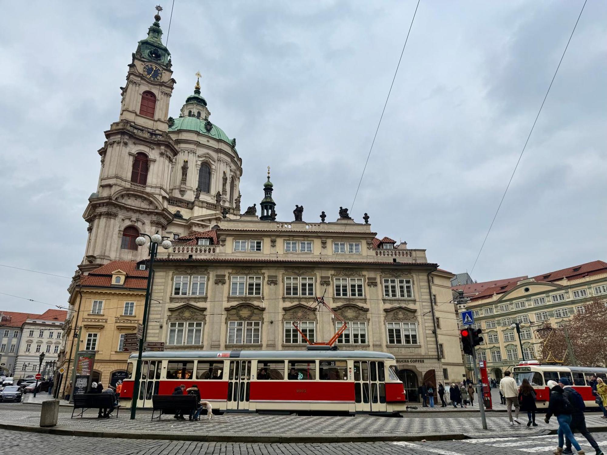 Unique Charles Bridge 2bdr Apartment. Прага